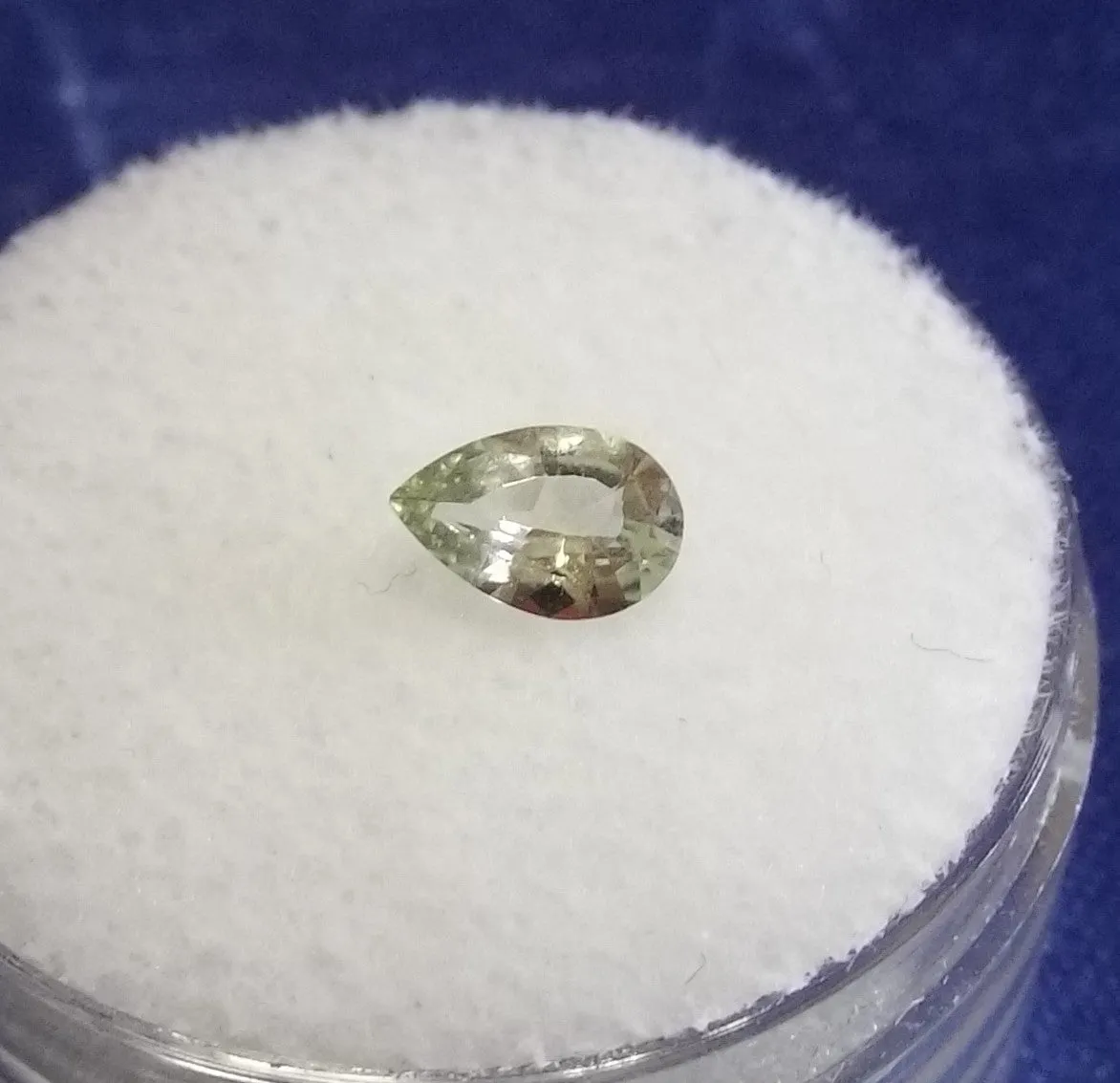 0.42ct PEAR CUT LIGHT GREEN MONTANA SAPPHIRE