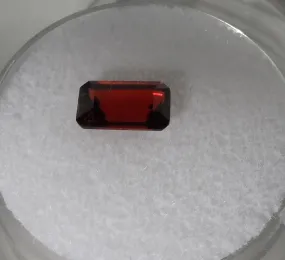 1.22 CT. MONTANA GARNET THE BEST RED COLOR, EMERALD CUT