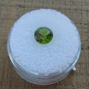 1.82ct lime green peridot