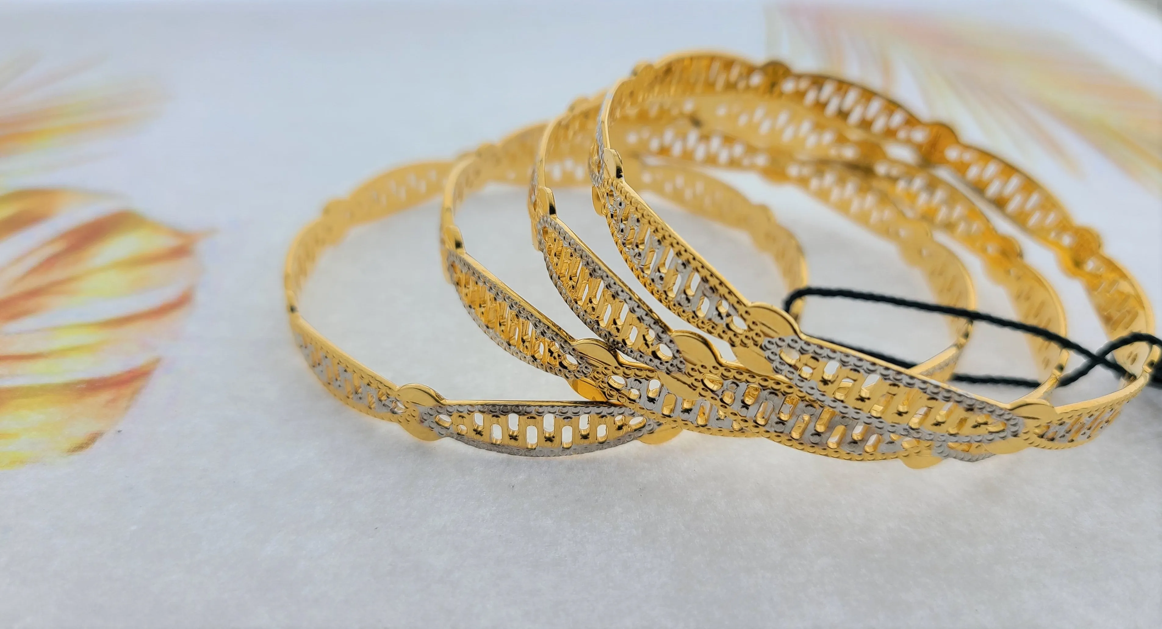 22k Solid Gold Elegant Two Tone Geometric Design fdbg072