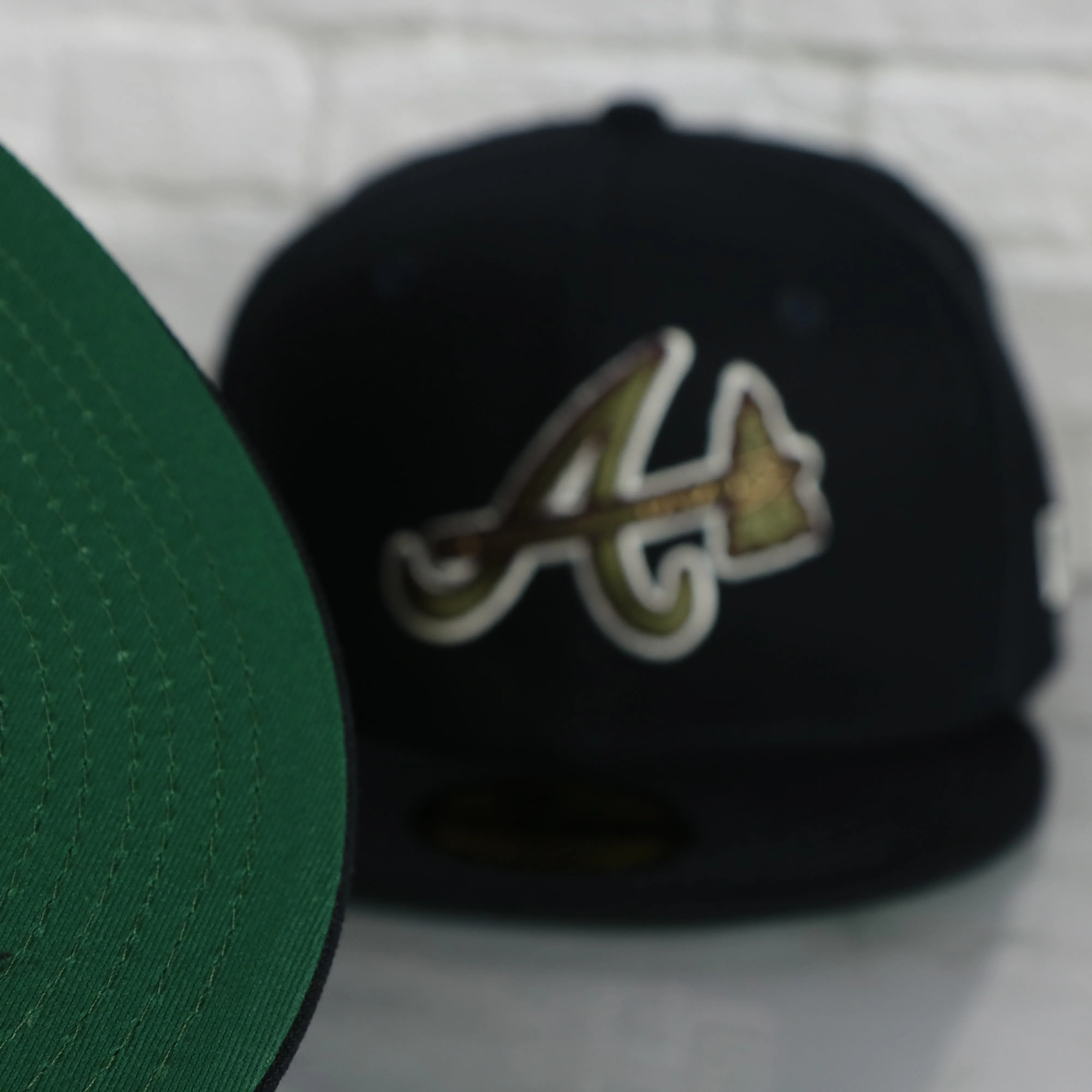 Atlanta Braves 40th Anniversary Side Patch Green Bottom Navy 59Fifty Fitted Cap | Botanical Pack