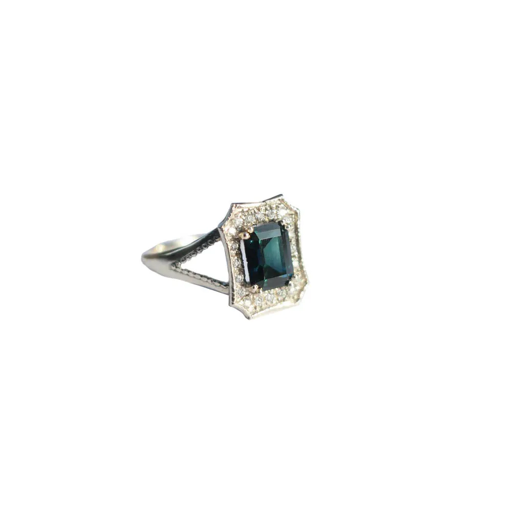 Blue Emerald Cut Sapphire 18 Karat White Gold Diamond Ring