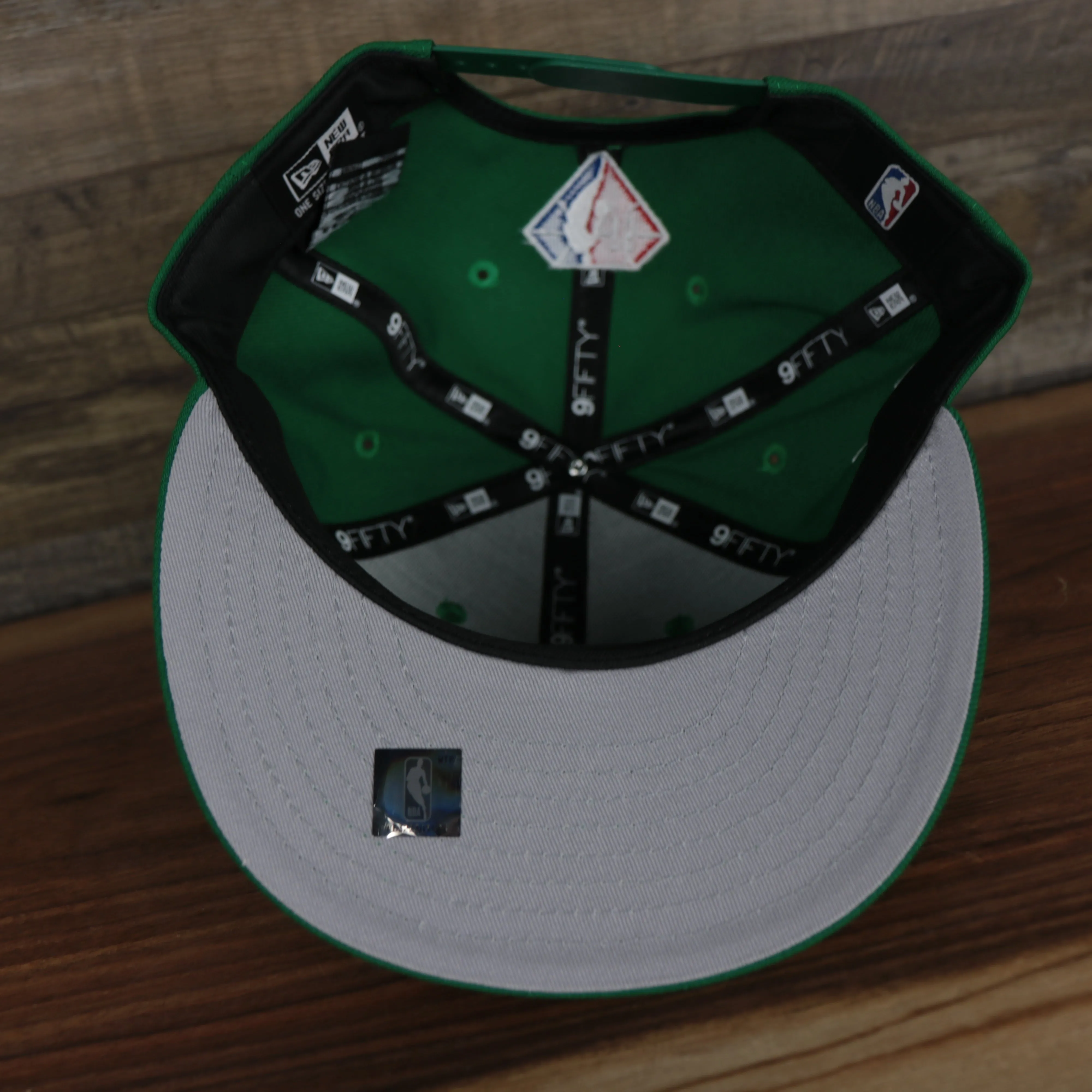 Boston Celtics 2021 City Edition Vintage Grey Bottom 9Fifty Snapback | Green