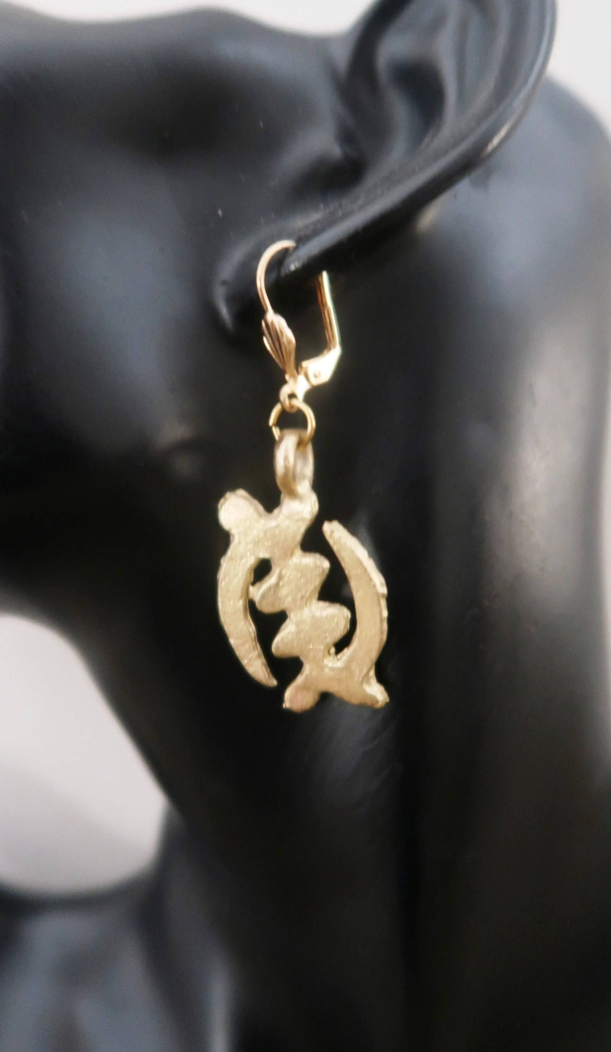 Boucles d'oreilles Adinkra Gye Nyame Attaches en Gold Filled 24 K