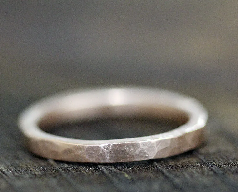 Hammered gold wedding band (S0290)