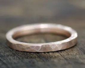 Hammered gold wedding band (S0290)