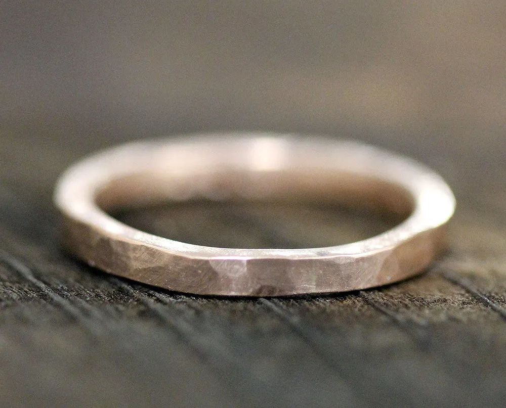 Hammered gold wedding band (S0290)