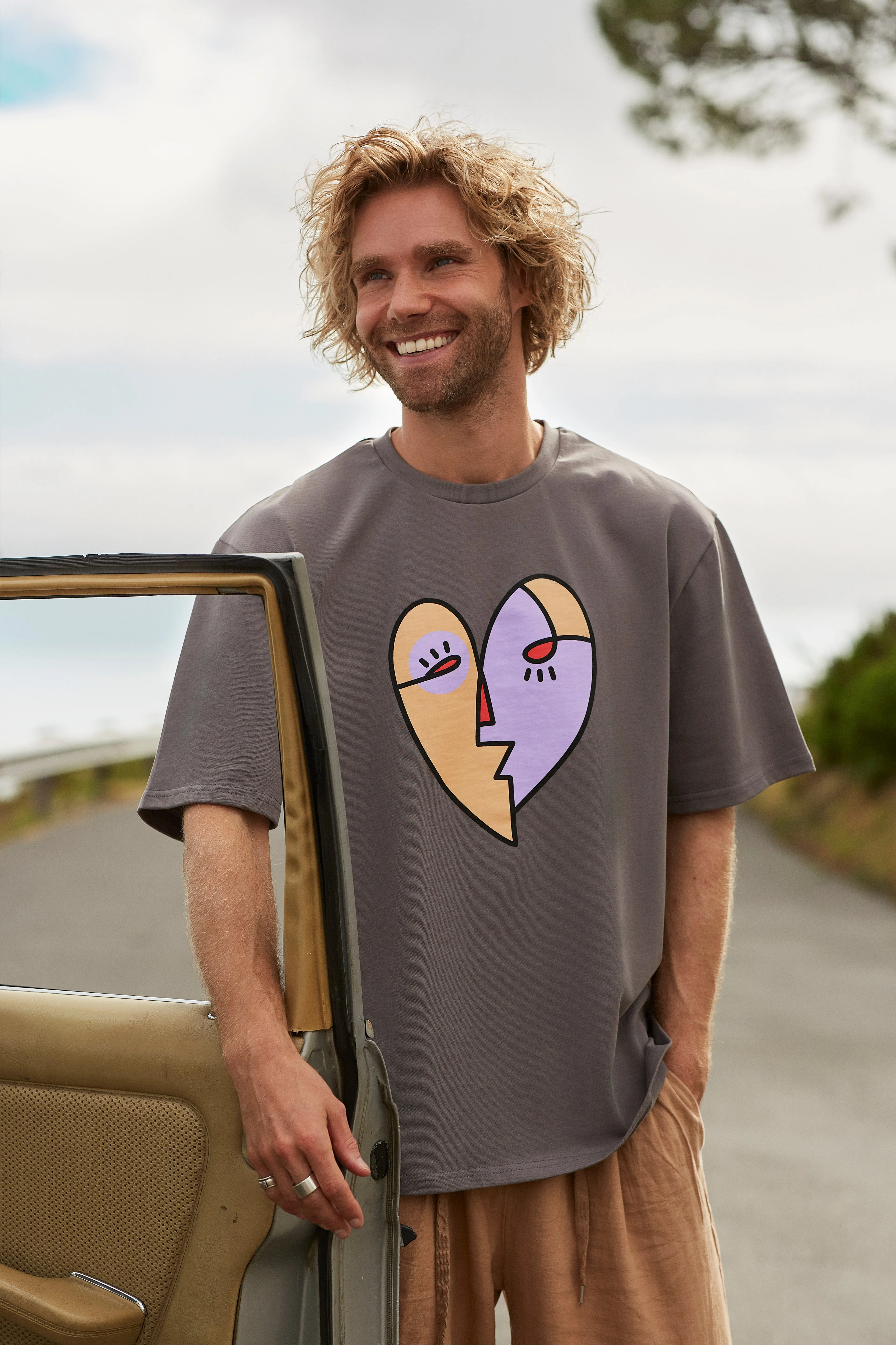 Heart T-shirt Grey