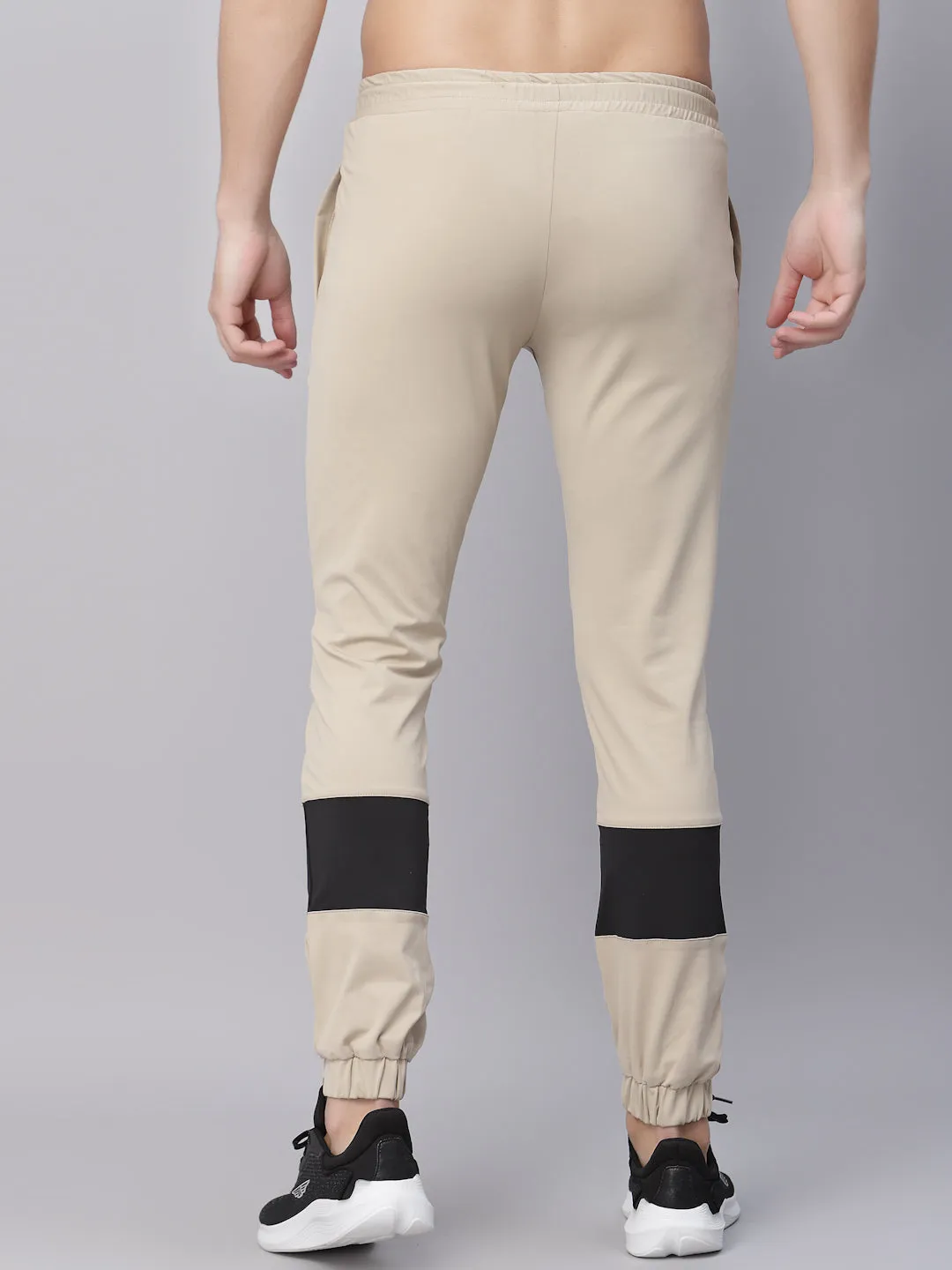 JUMP USA Men's Beige Solid Casual Joggers