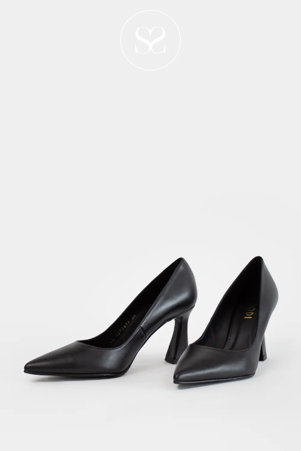 LODI ROA BLACK LEATHER POINTED TOE FLARED HEEL COURT SHOES