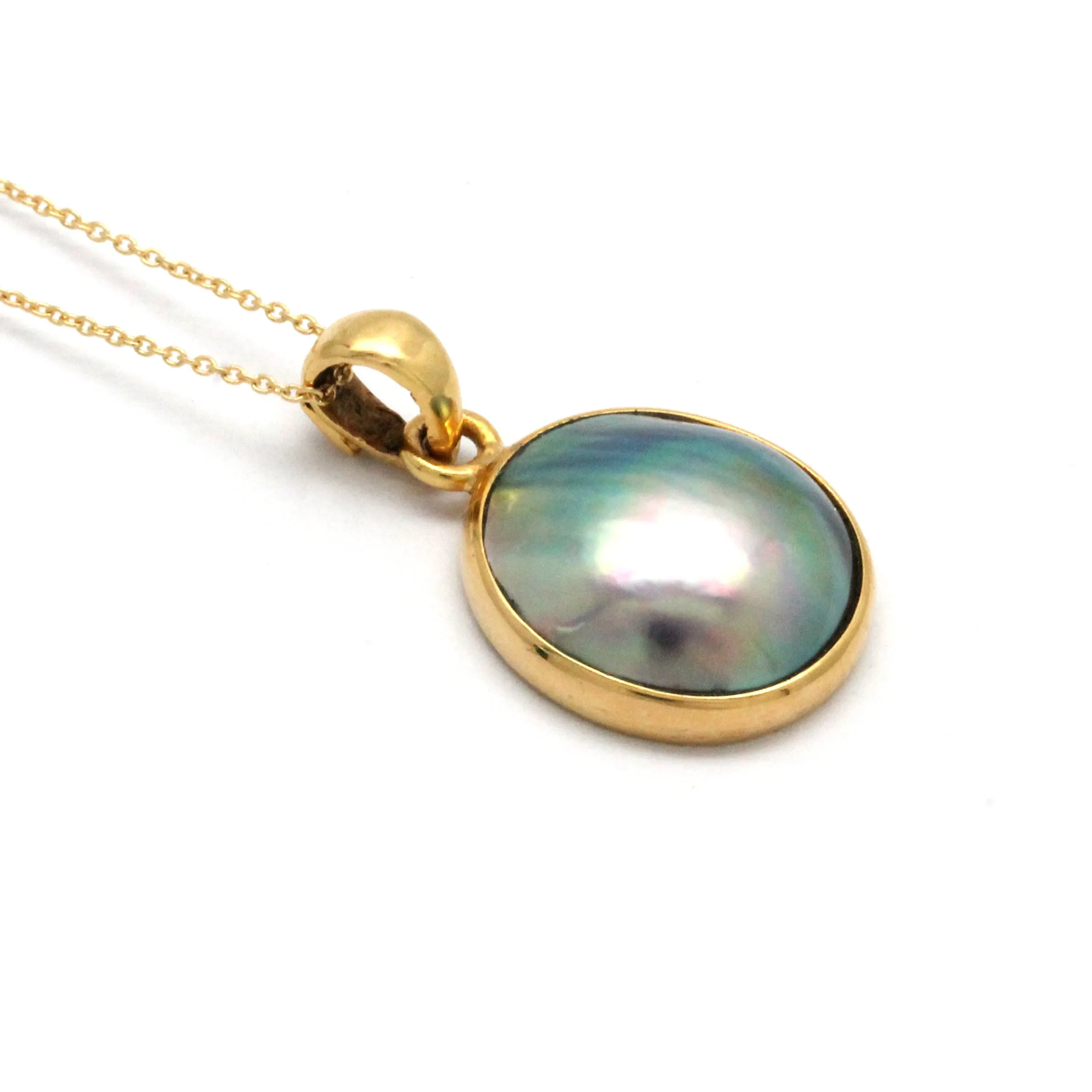 Lustrous green/pink Cortez Mabe Pearl Pendant in 14K Yellow Gold