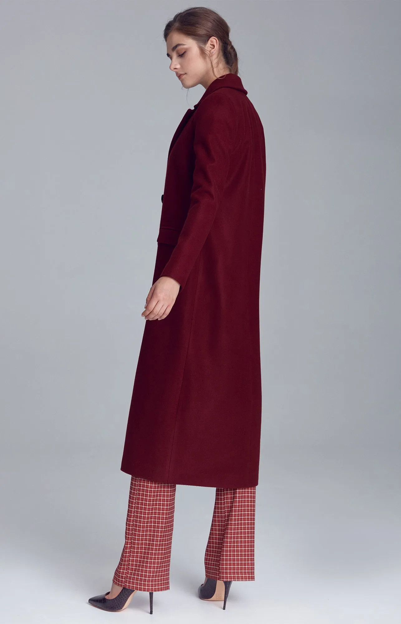 Manteau long double boutonnage bordeaux