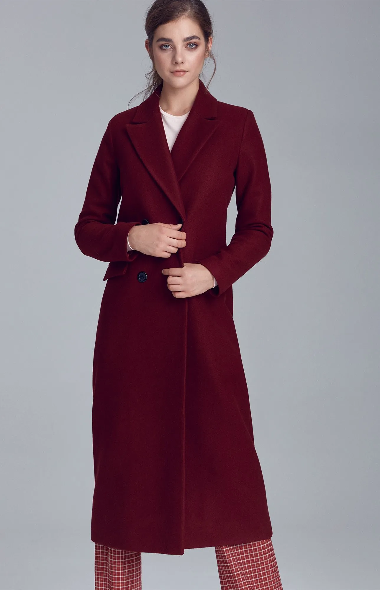 Manteau long double boutonnage bordeaux