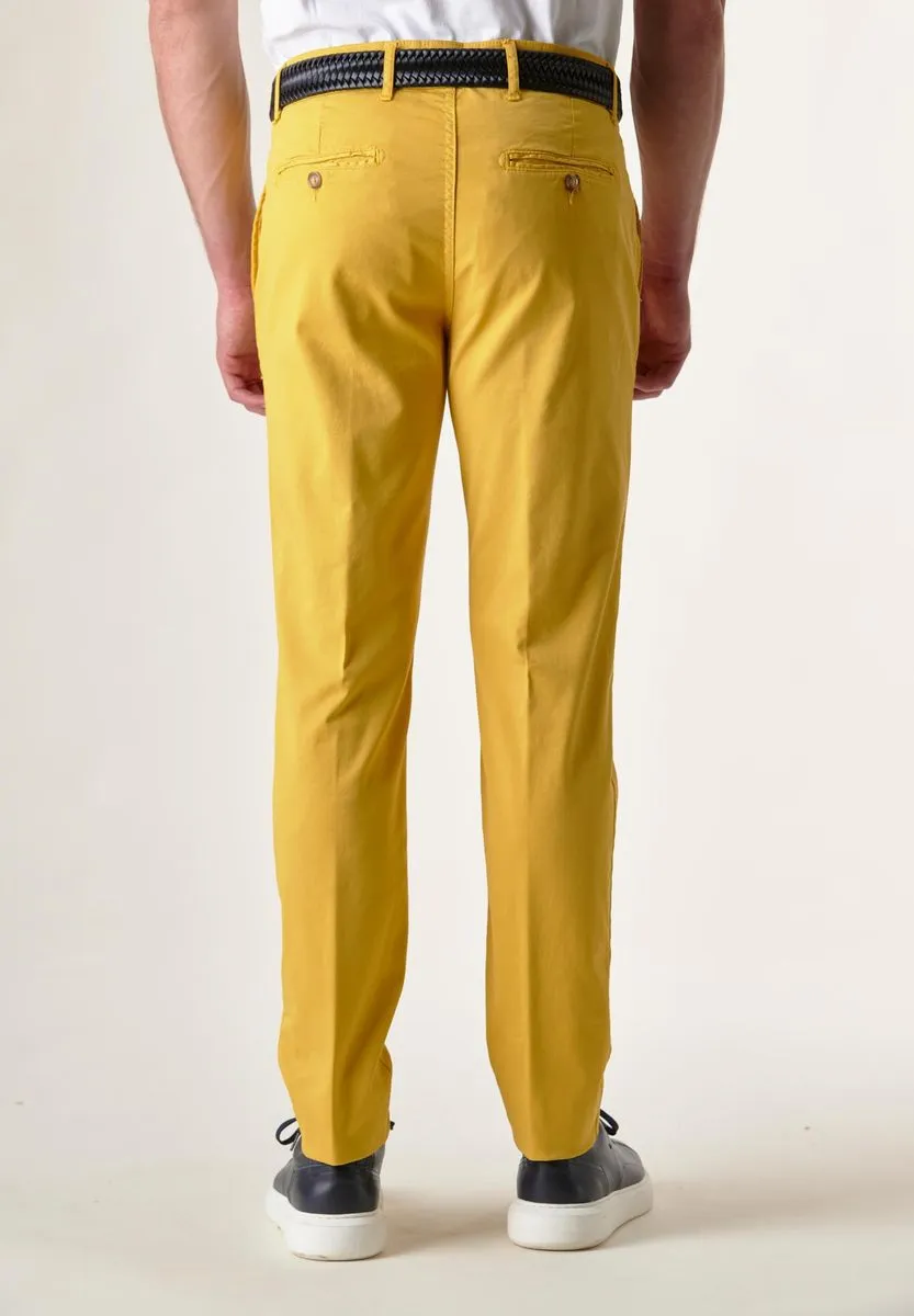 Pantalone giallo tricotina tinto capo slim