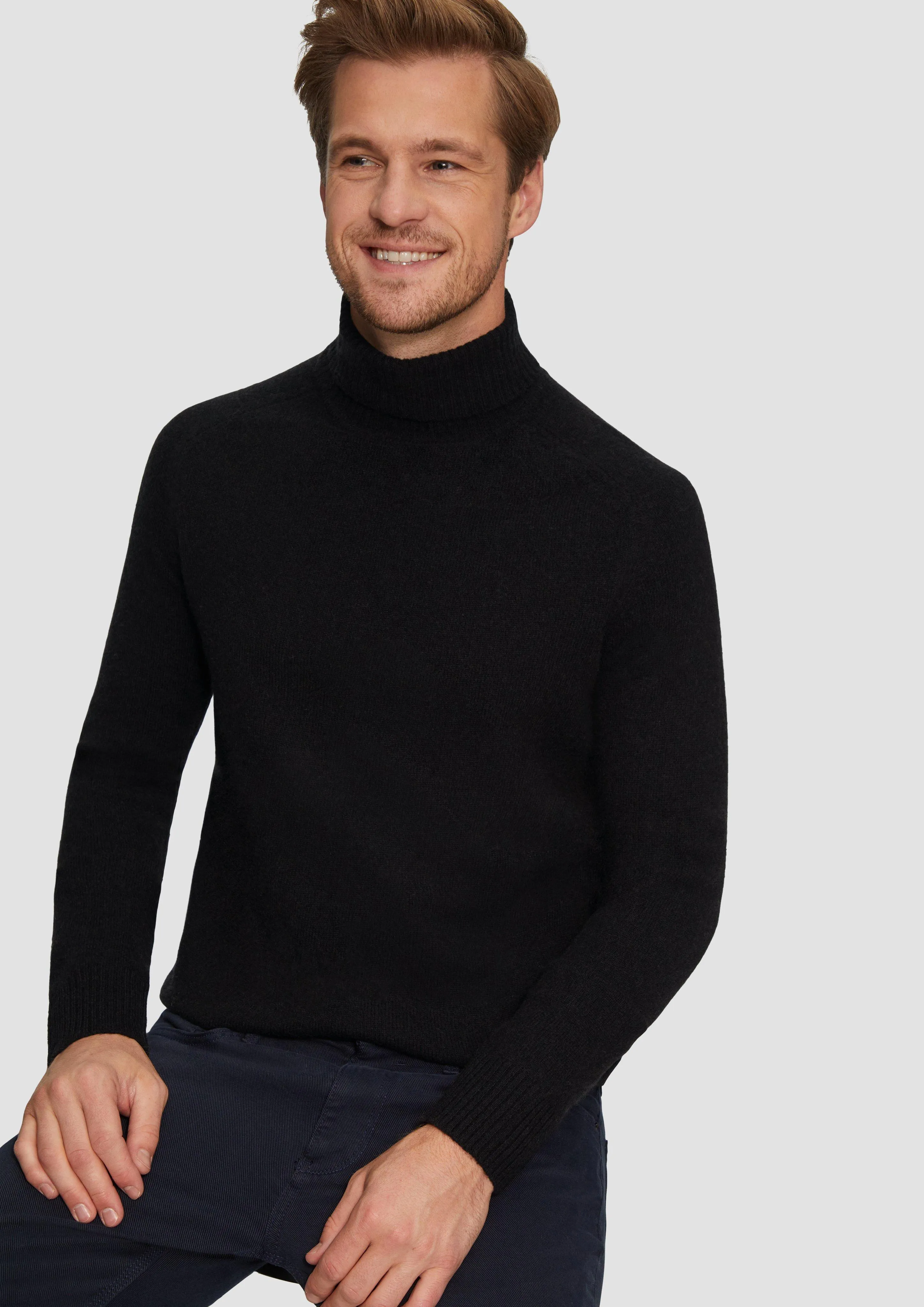 Polo neck jumper made of pure wool