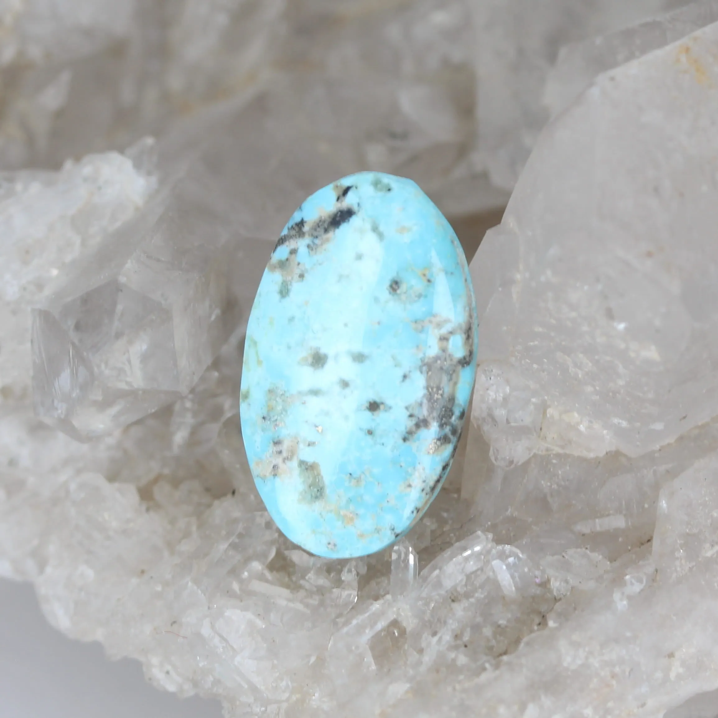 Robins Egg Blue KINGMAN TURQUOISE CABOCHON 22.8x14mm