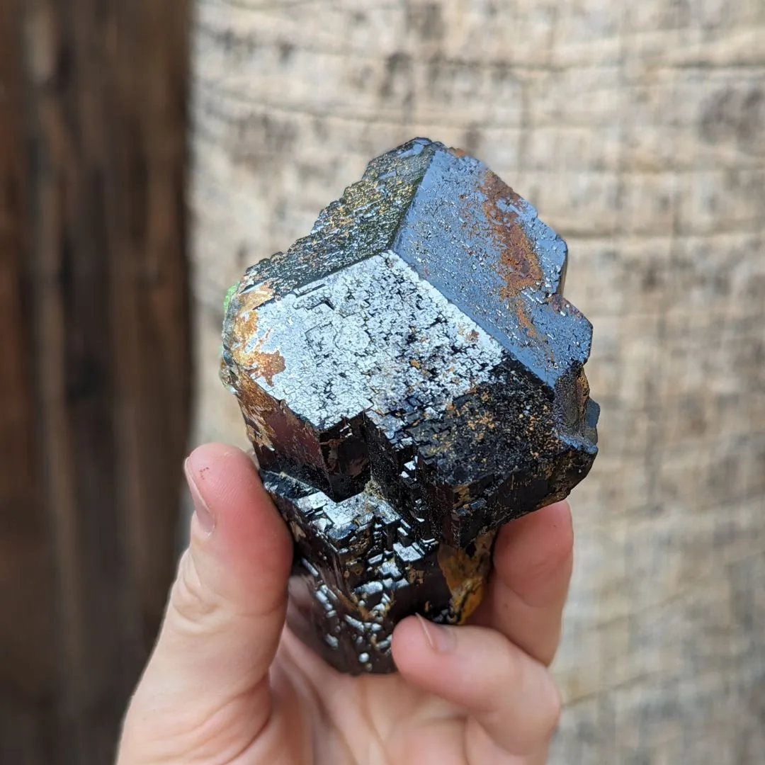 TERMINATED LUSTROUS BLACK TOURMALINE CRYSTAL WITH HYALITE OPAL, FERRUGINOUS QUARTZ, FROM ERONGO MOUNTAIN, ERONGO REGION, NAMIBIA