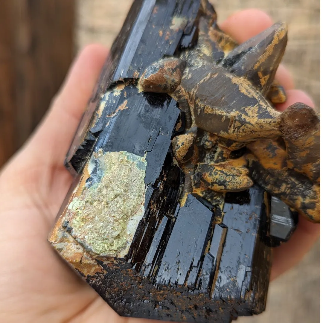 TERMINATED LUSTROUS BLACK TOURMALINE CRYSTAL WITH HYALITE OPAL, FERRUGINOUS QUARTZ, FROM ERONGO MOUNTAIN, ERONGO REGION, NAMIBIA